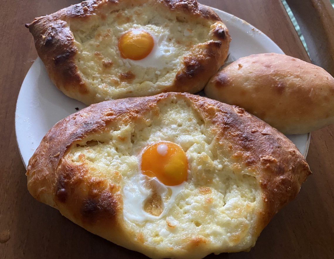 khachapuri Acharuli
